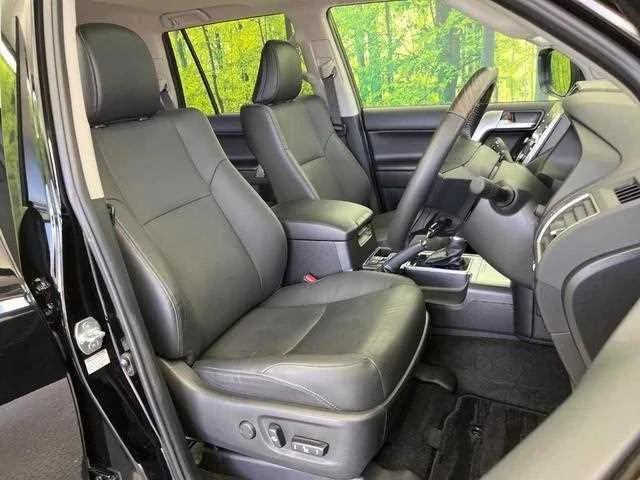 Toyota Land Cruiser Prado 2023 — миниатюра 3