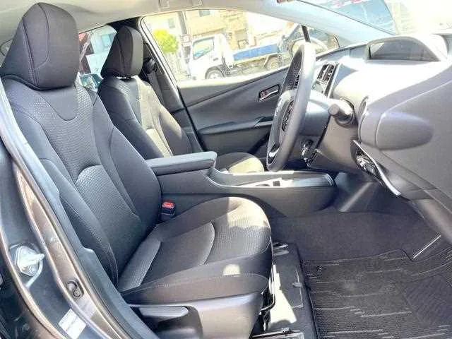 Toyota Prius 2022 — миниатюра 5