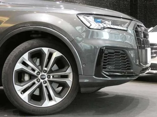 Audi Q7 2022 — миниатюра 2