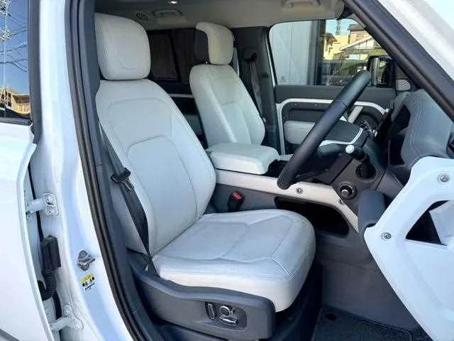 Land Rover Defender 2023 — миниатюра 3