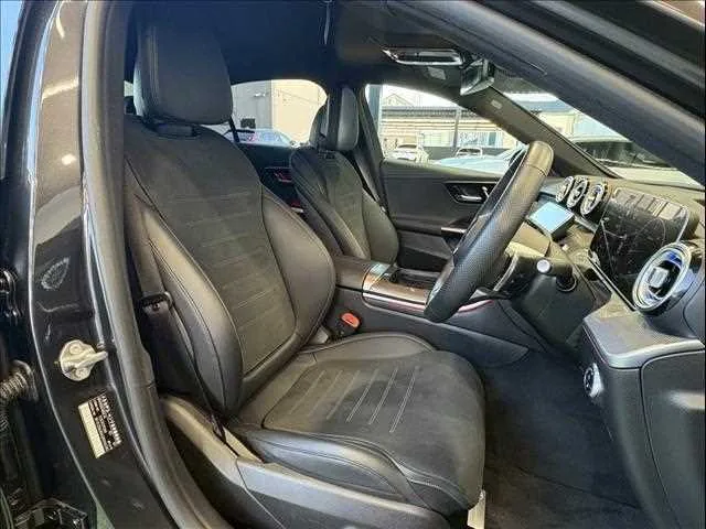 Mercedes-Benz C-Class 2023 — миниатюра 2