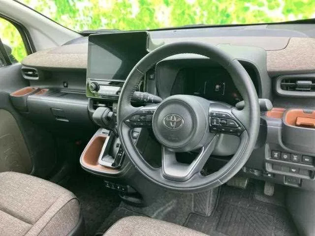 Toyota Sienta Z 2023 — миниатюра 4