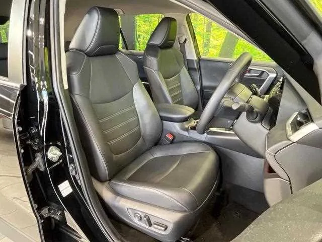 Toyota RAV4 2023 — миниатюра 5