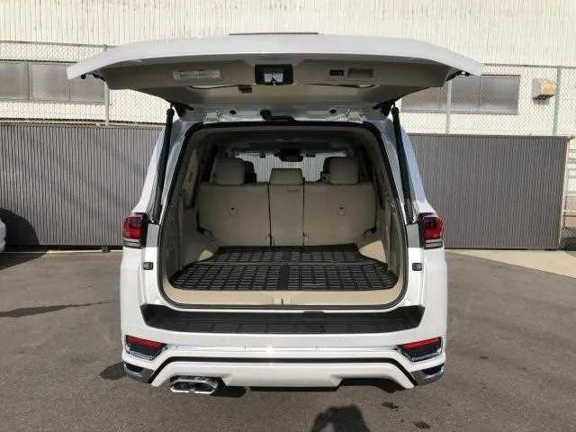 Toyota Land Cruiser 2023 — миниатюра 3