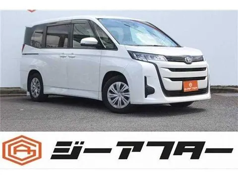 Toyota Noah 2024 купить в Москве