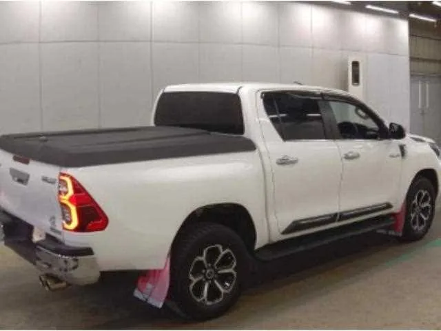 Toyota Hilux Z 2022 — миниатюра 2