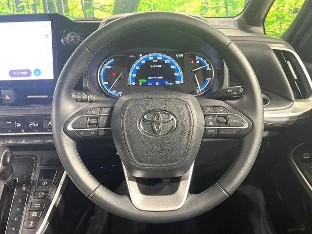 Toyota Voxy 2023 — миниатюра 5