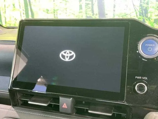 Toyota Voxy 2023 — миниатюра 4