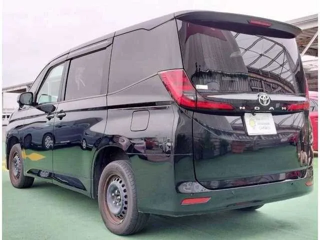 Toyota Noah 2022 — миниатюра 4