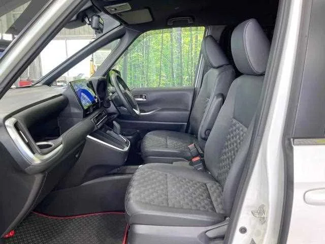Toyota Voxy 2025 — миниатюра 5