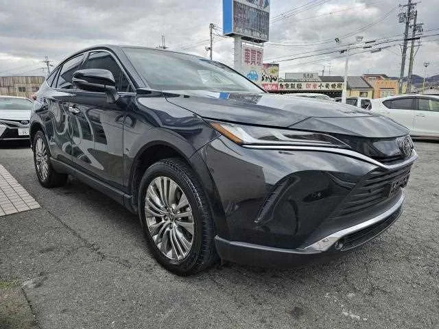 Toyota Harrier 2023 — фото 1, купить с доставкой в Москву