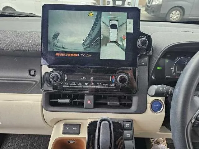 Toyota Sienta 2023 — миниатюра 3