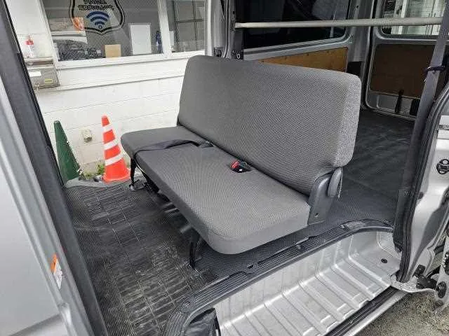 Toyota Hiace Van 2024 — миниатюра 5