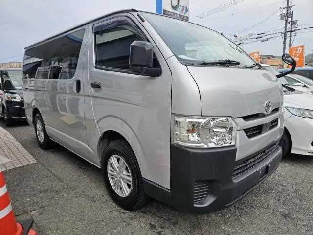 Toyota Hiace Van 2024 — фото 1, купить с доставкой в Москву