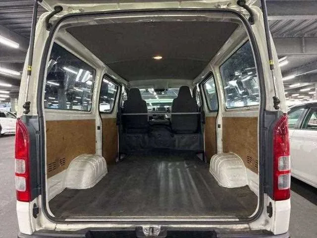Toyota Hiace Van DX 2022 — миниатюра 3