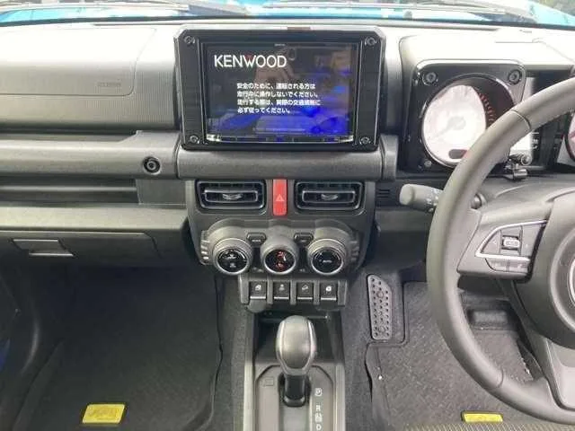 Suzuki Jimny 2023 — миниатюра 4