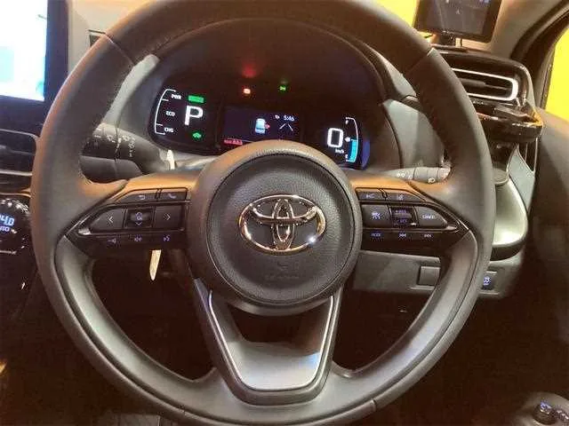 Toyota AQUA 2023 — миниатюра 2