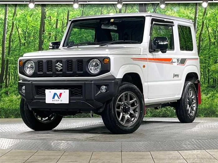 Suzuki Jimny 2023 — фото 1, купить с доставкой в Москву