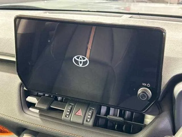 Toyota RAV4 2023 — миниатюра 4