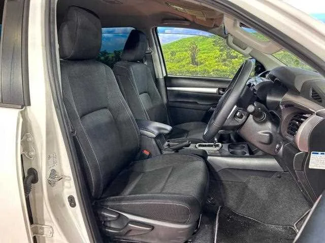 Toyota Hilux 2023 — миниатюра 5