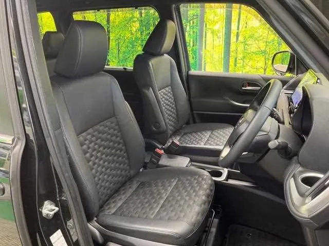 Toyota Voxy 2023 — миниатюра 5