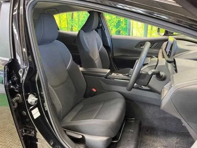 Toyota Prius 2023 — миниатюра 3