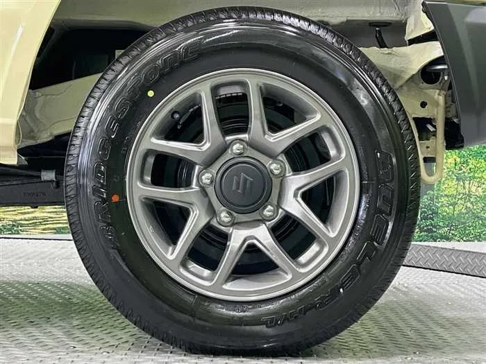 Suzuki Jimny 2025 — миниатюра 5