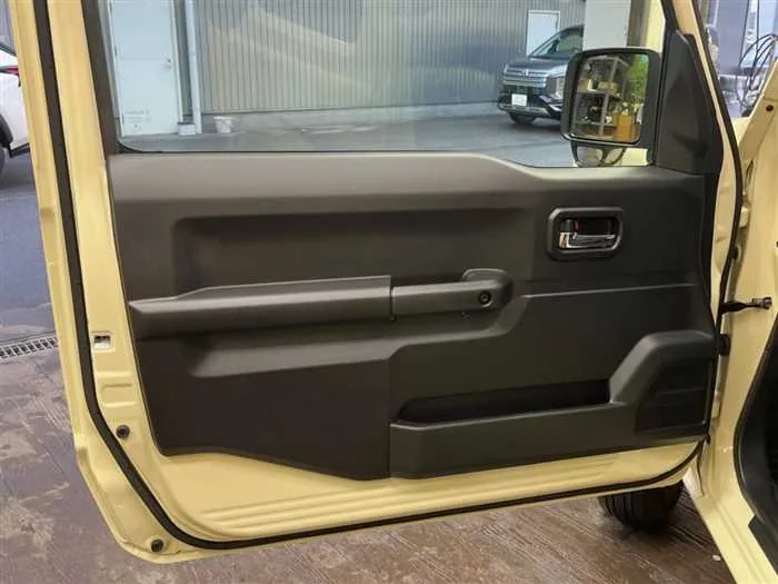 Suzuki Jimny 2025 — миниатюра 3