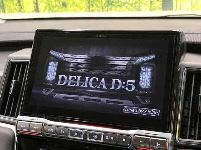 Mitsubishi Delica D:5 2024 — миниатюра 2
