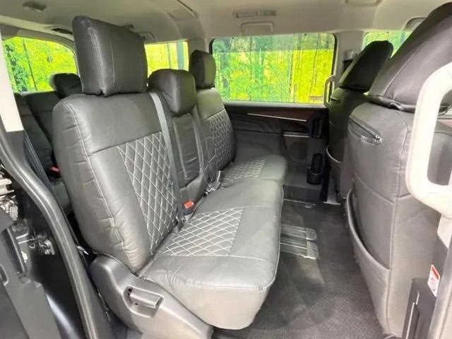 Mitsubishi Delica D:5 2024 — миниатюра 3