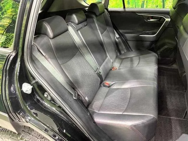 Toyota RAV4 2022 — миниатюра 3