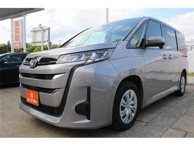 Toyota Noah 2023 — миниатюра 3