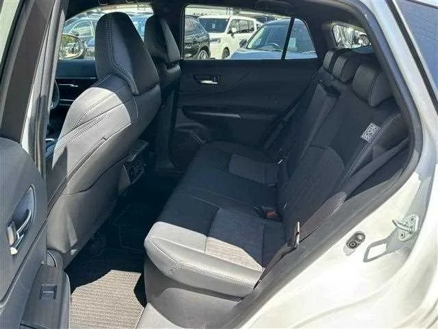 Toyota Harrier Hybrid 2023 — миниатюра 2