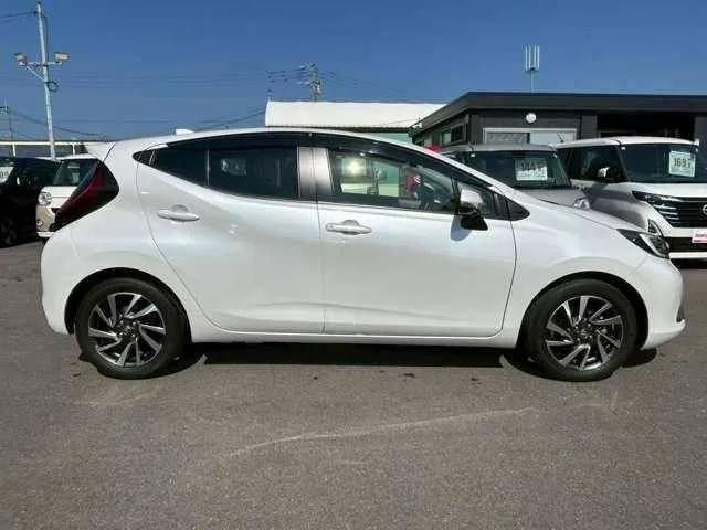 Toyota AQUA 2022 — миниатюра 4