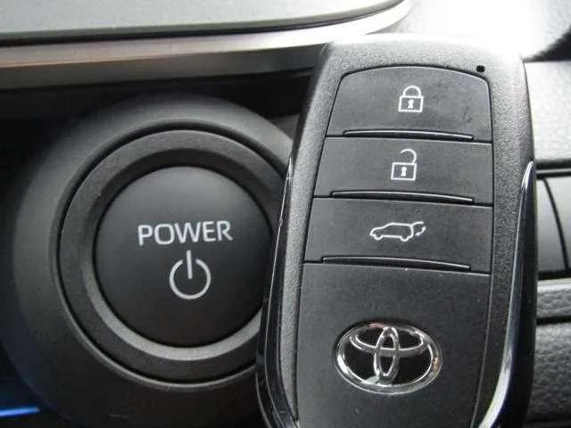 Toyota Prius 2023 — миниатюра 4