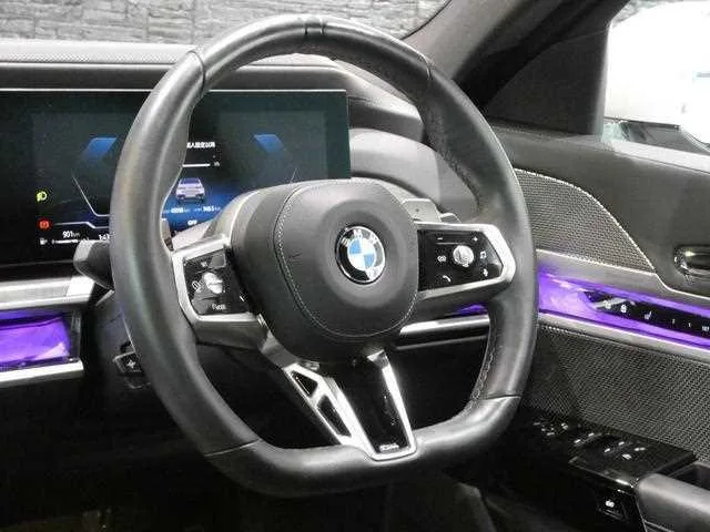BMW 7 Series 2023 — миниатюра 3