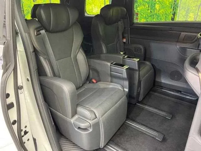Toyota Alphard Hybrid 2024 — миниатюра 3