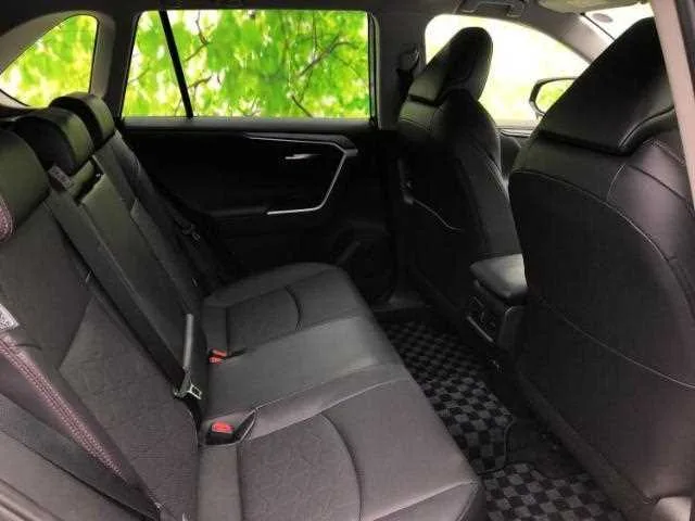 Toyota RAV4 2023 — миниатюра 2