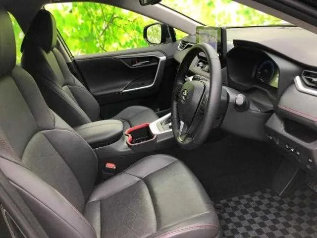 Toyota RAV4 2023 — миниатюра 4