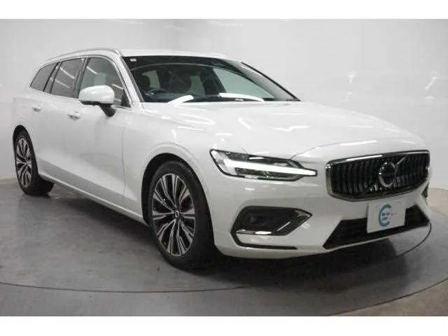 Volvo V60 2023 — фото 1, купить с доставкой в Москву