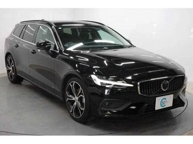 Volvo V60 2023 — фото 1, купить с доставкой в Москву