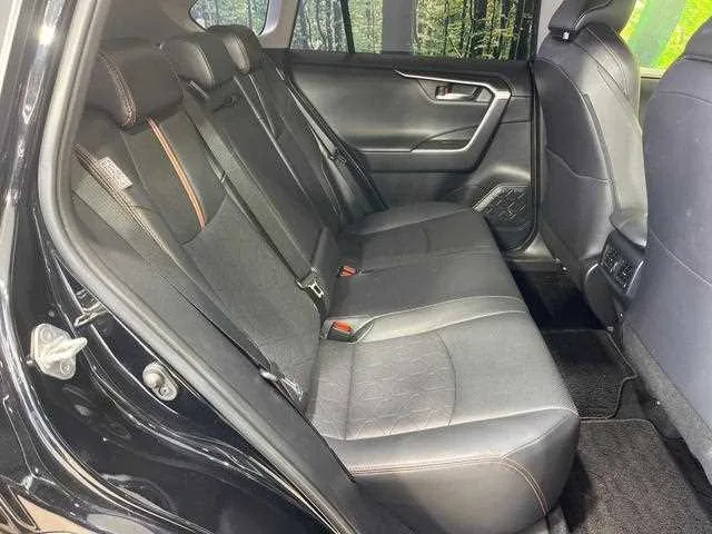 Toyota RAV4 2023 — миниатюра 3