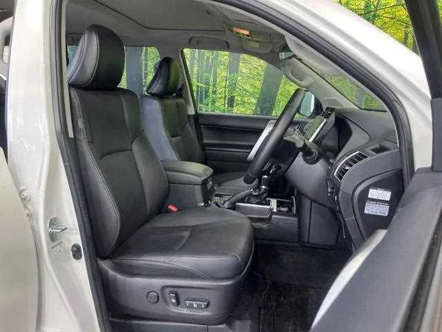 Toyota Land Cruiser Prado 2022 — миниатюра 5