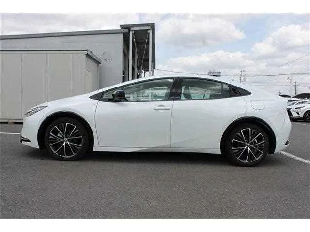 Toyota Prius 2025 — миниатюра 5