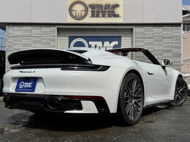 Porsche 911 2024 — миниатюра 4