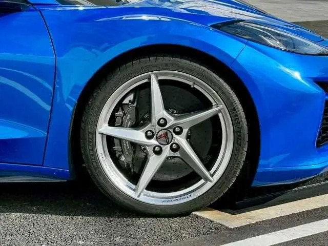 Chevrolet Corvette 2025 — миниатюра 4