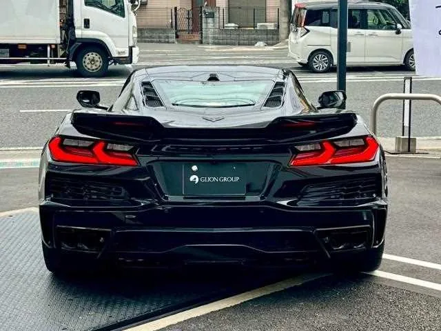 Chevrolet Corvette 2024 — миниатюра 2