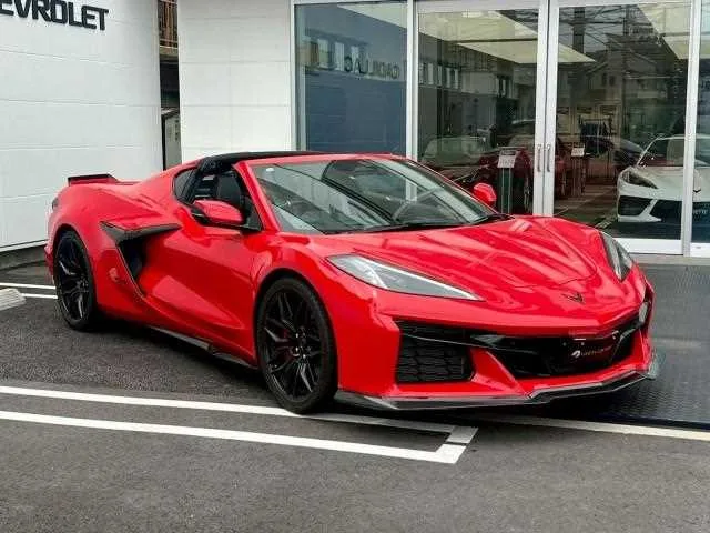Chevrolet Corvette 2024 — миниатюра 2