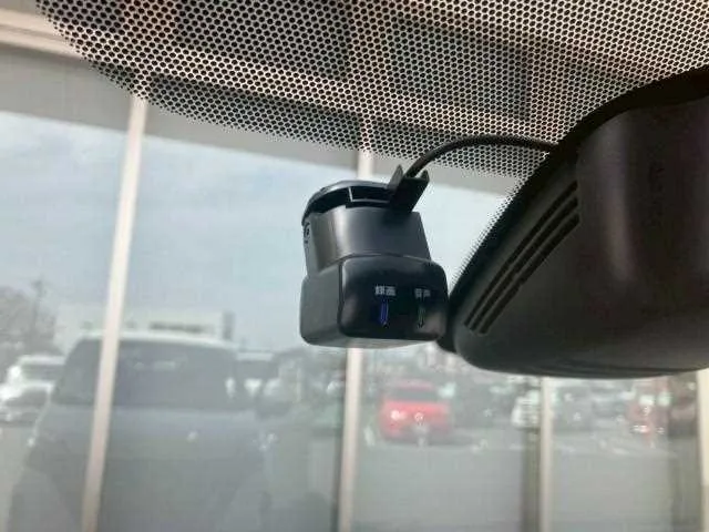 Nissan Serena 2022 — миниатюра 3