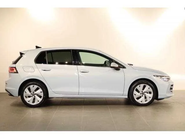 Volkswagen Golf 2025 — миниатюра 4